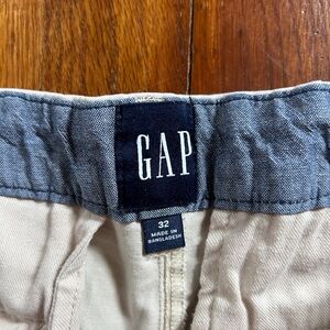 Gap Dress Shorts. Grayish tan color. They are in great condition. No refunds.